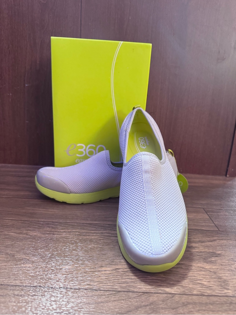 Bran new Easy Spirit e360 Fun Runner Women’s size 10